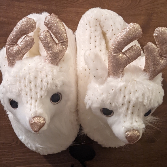 Fluffy Gold Antler Stag Slippers - Picture 2 of 13